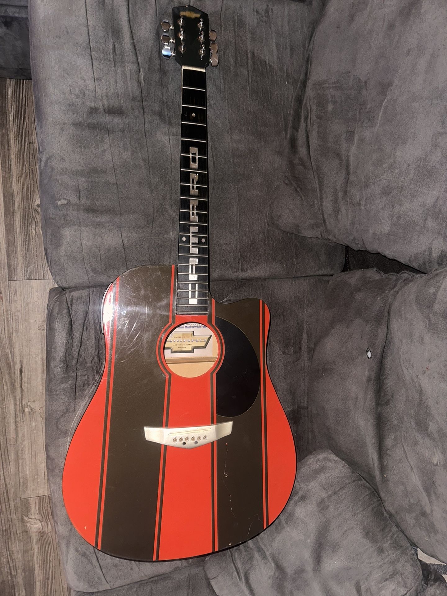 2008 ESTEBAN CHEVROLET CAMARO ACOUSTIC/ELECTRIC GUITAR