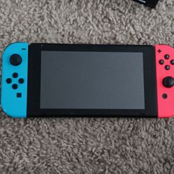 Nintendo Switch 