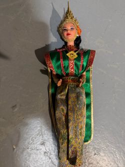 Thai Barbie, vintage collectible Traditional Costume Decorative Doll