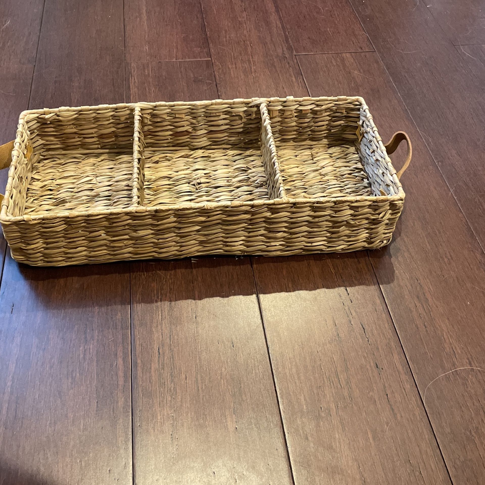 Wicker Basket Organizer 