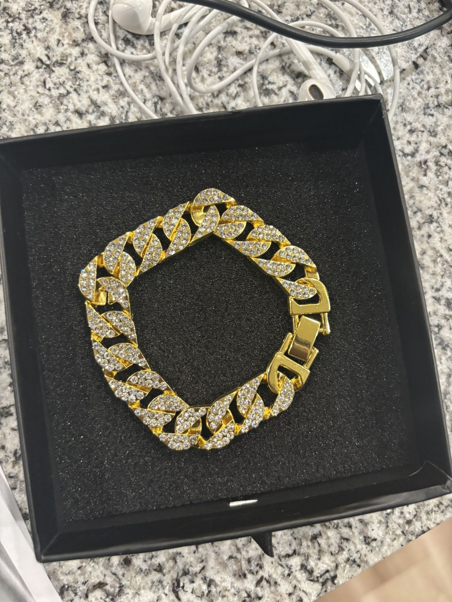 Iced Out Cuban Link Bracelet (Gold)