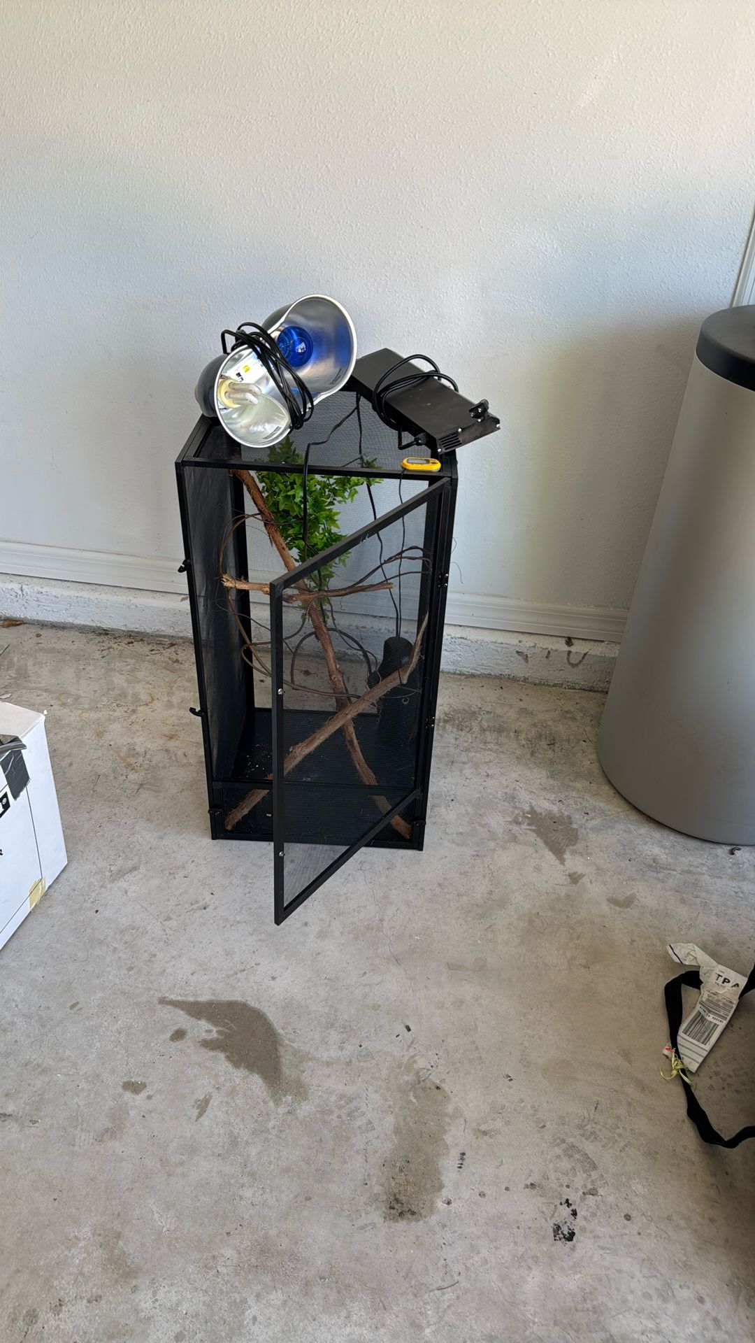 Upright Reptile Cage For Chameleon