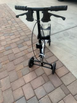Knee walker
