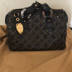 Louis Vuitton Speedy 