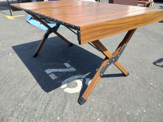 New aluminum camping table with roll-up top & carry bag