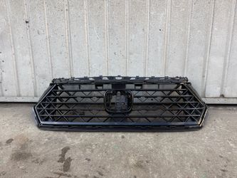 HONDA ACCORD (2023 2024 2025) FRONT BUMPER GRILLE USED