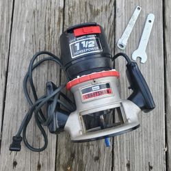 Craftsman 1-1/2 Hp Router & Case