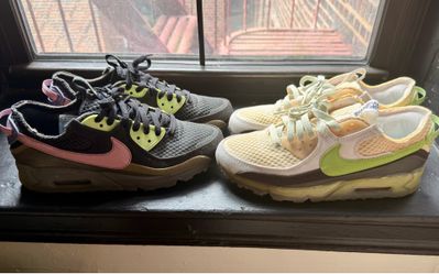 2 pairs of Nike Sneakers 8.5