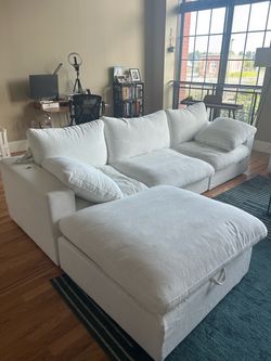 Cloud modular couch