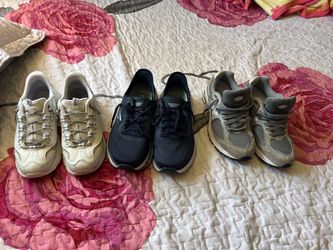 3 Pairs of Women's Sneakers Bundle 3 por $100 ea.$40