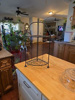 Corner Plant Stand. 25x9 Inch.