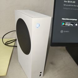Xbox Series S (With Controller & Cords)