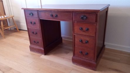 Vintage solid maple 7- drawer executive desk