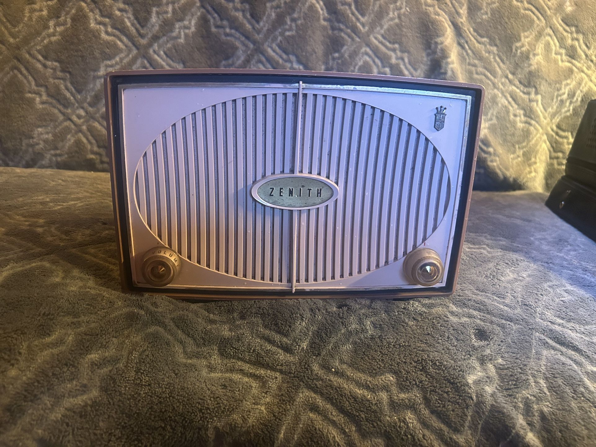 1959 Zenith AM Radio