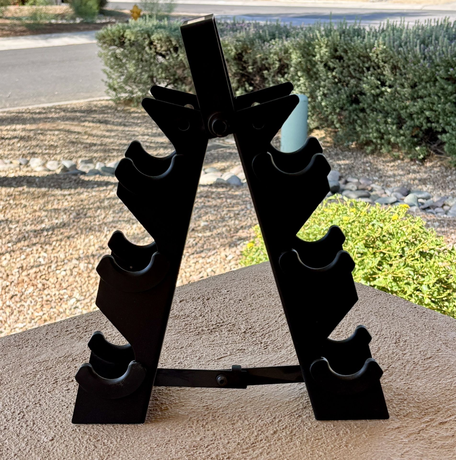 Hola Hatha Dumbbell Hand Weight Stand in black