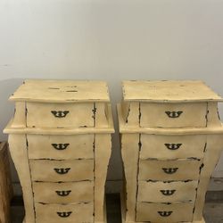 Night Stands / Side Tables 