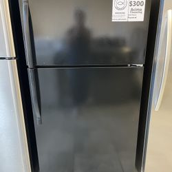 🕎 Kenmore 20.84-cu ft Top-Freezer Refrigerator (Black)🕎