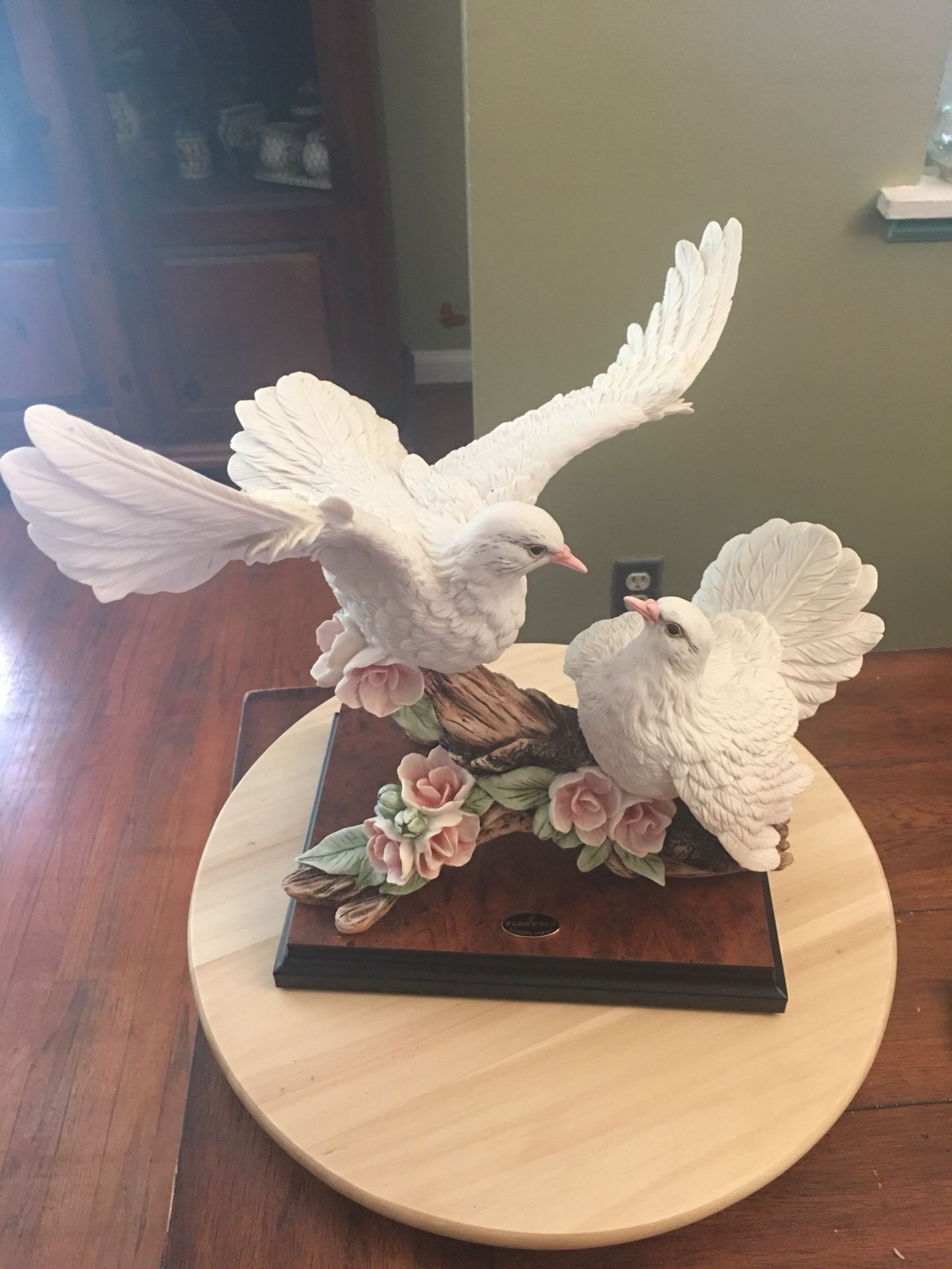 Giuseppe Armani Florence “ Two doves with flowers “ # 0998 S