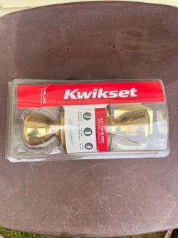 Kwikset Keyed Entry Door Knob (lockset).