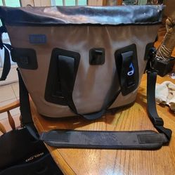 BUILT  new york Large Welded Soft Cooler