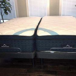 like new split king mattresses - firmer style (adjustable bases available)