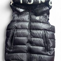Moncler Montreuil Puffer Jacket Designer