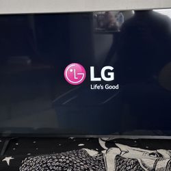 television 43” LG 43UQ75