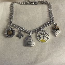 James Avery Charm Bracelet With 5 Charms (Size Large)