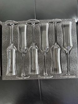 6 PIECE CHAMPAGNE GLASS SET