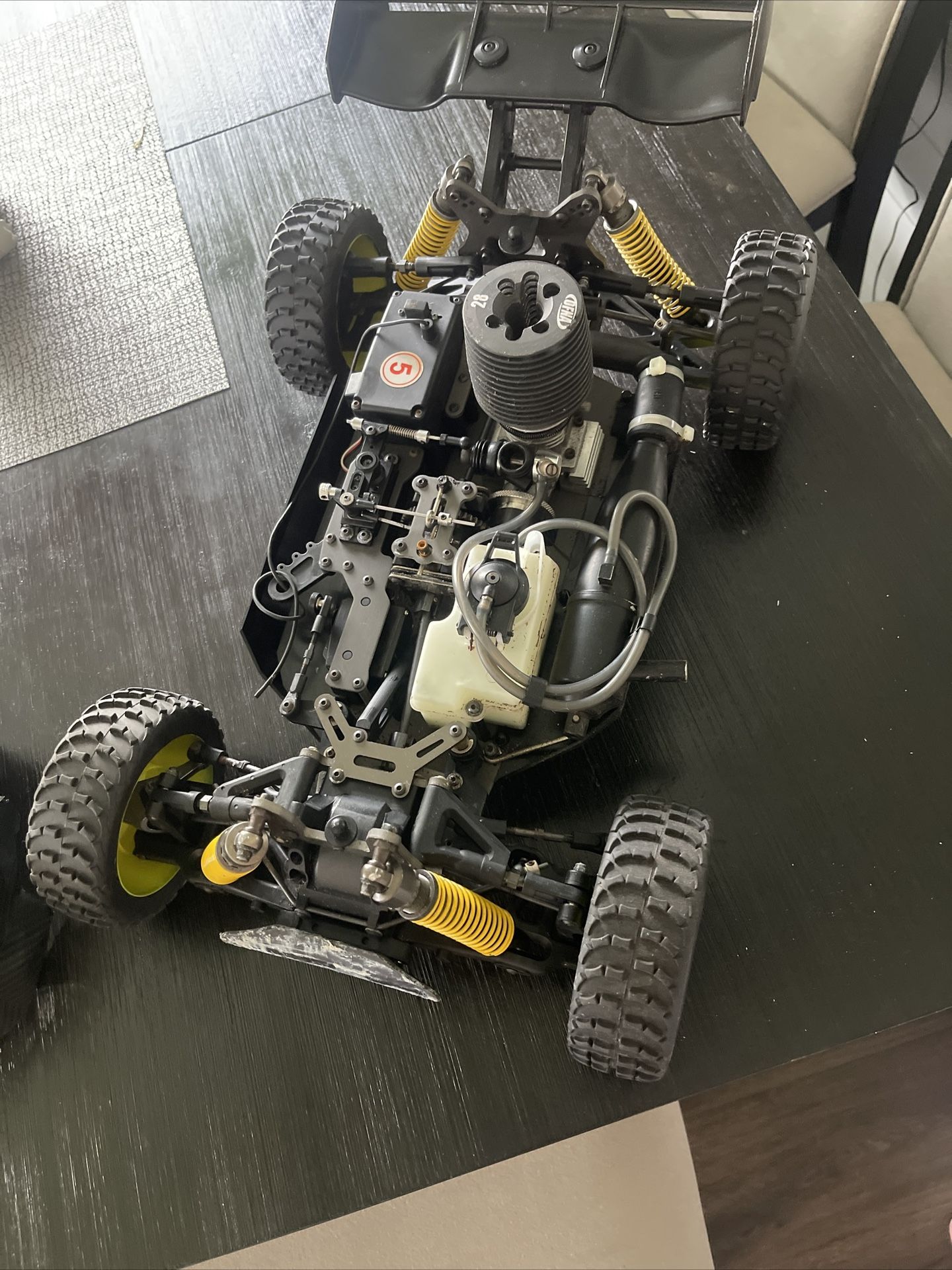 1/8 Nitro 4wheel Drive Gas powered Rc