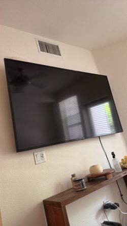 70 inch tv LG SMART TV