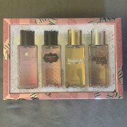 Victoria’s Secret Gift Sets 🎄🎁 Body Mist 2.5oz $35 each 