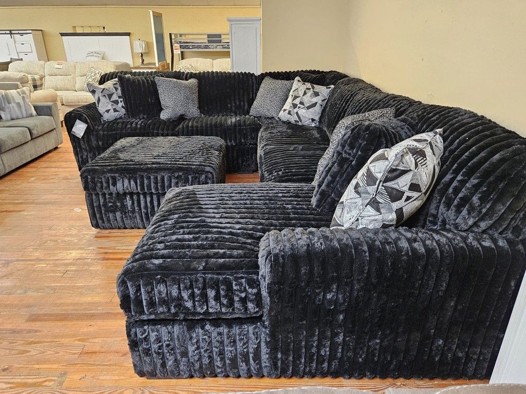 Fluffy Corduroy Black Color Sectional Couch Set 🌟 Color Options ⭐$39 Down Payment with Financing ⭐ 90 Days same as cash