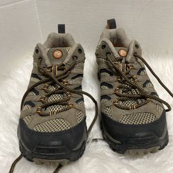 Merrell Moab Ventilator Walnut Men’s Size 8  Vibram Hiking Shoes 
