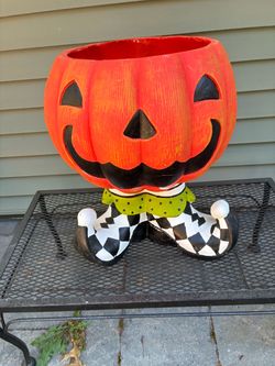 Lg heavy resin type jester pumpkin candy bowl/display 20”H 13”W at top of bowl