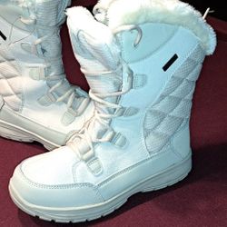 Size 7 Snow Boots