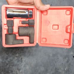 02 sensor remover with carrying case