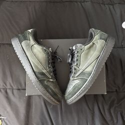Jordan 1 Travis Scott Phantom