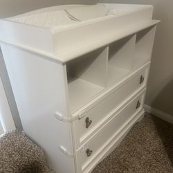 baby changing table