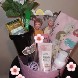 Last Minute Mothers Day Gift Baskets. Message Me For Pricing