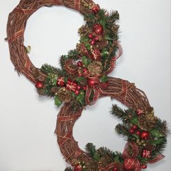 Christmas Holiday Pine And Berries Wreath