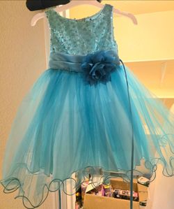 Little Girls Dress Size 2t