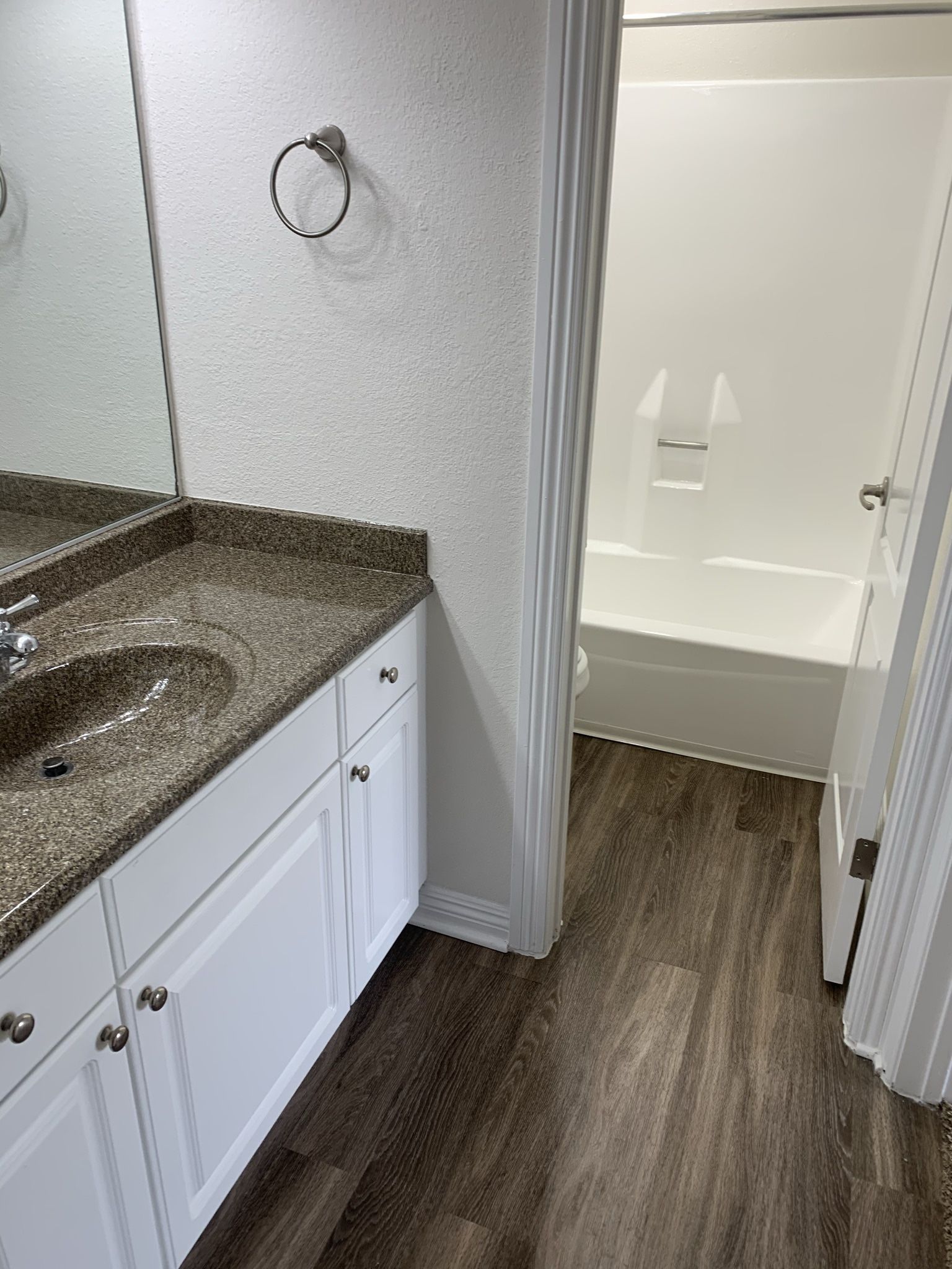 COMFORTABLE 2BED1BATH
