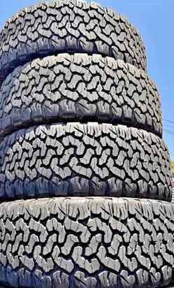 285/75/18 Bfgoodrich set de llantas usadas en buenas condiciones las 4