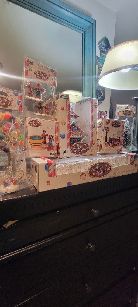 LEMAX CHRISTMAS VILLAGE