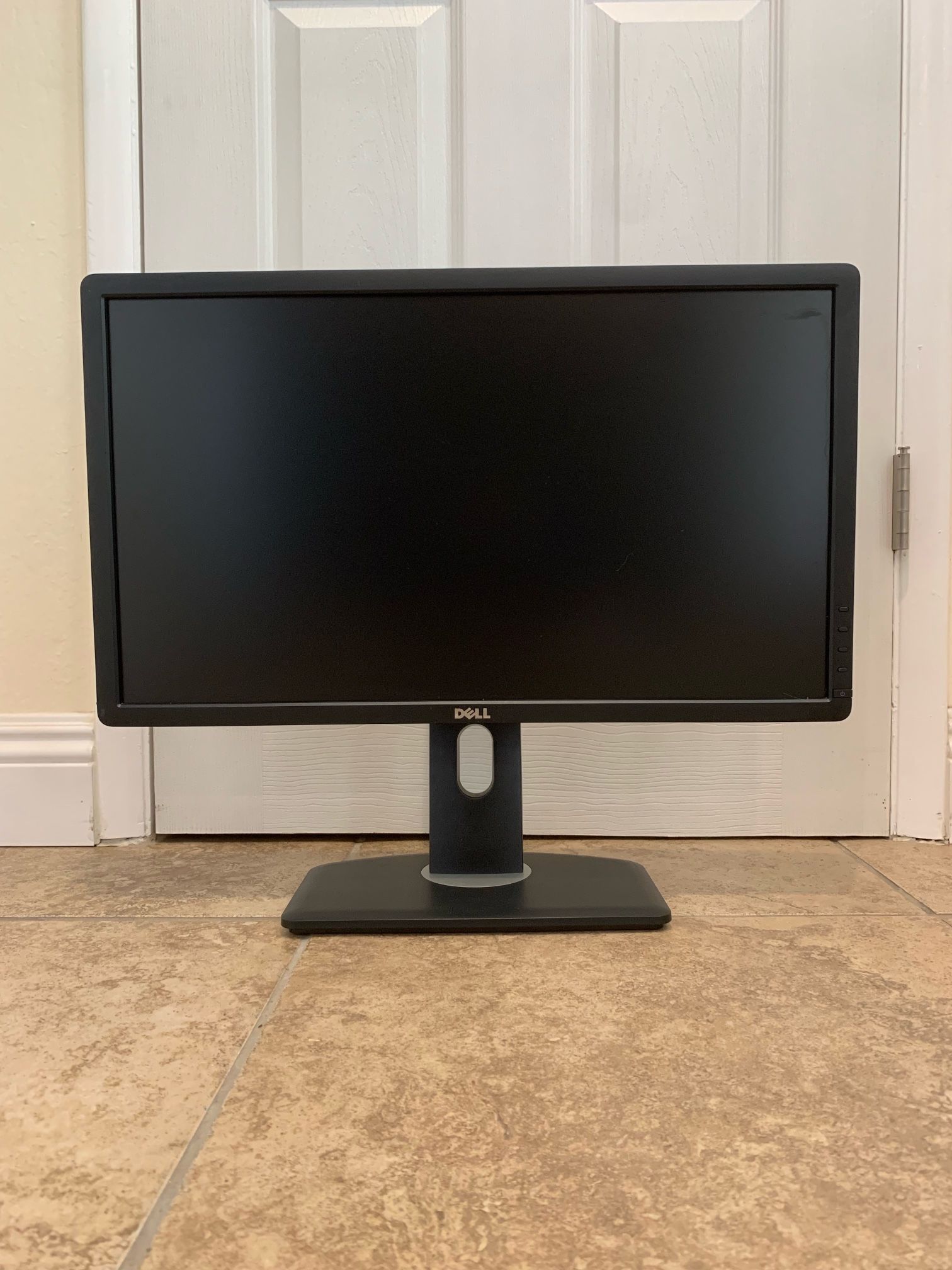 24 inch Dell LED Monitor 1920 x 1080 at 60 Hz 