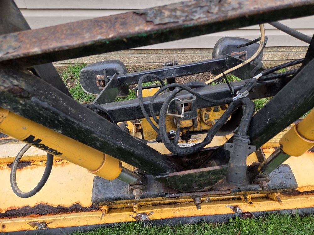 M e y e r s..6,6 ... No under carriage know wire harness..
