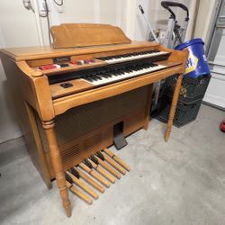 1960 Thomas Transistor Electronic Organ