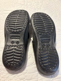 UNISEX, CROCS, FLIP-FLOP SANDALS, MEN’S SIZE 8, WOMEN’S SIZE 10