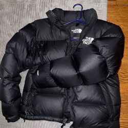 Women’s xs 1996 Retro Nuptse Jacket 700 The North Face